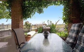 Katerina'S Beach House